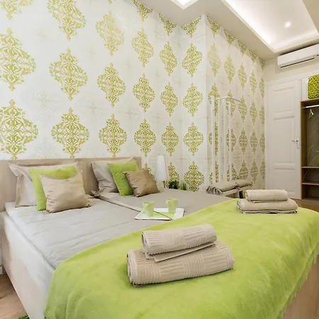 Apartment Holiday Colours *